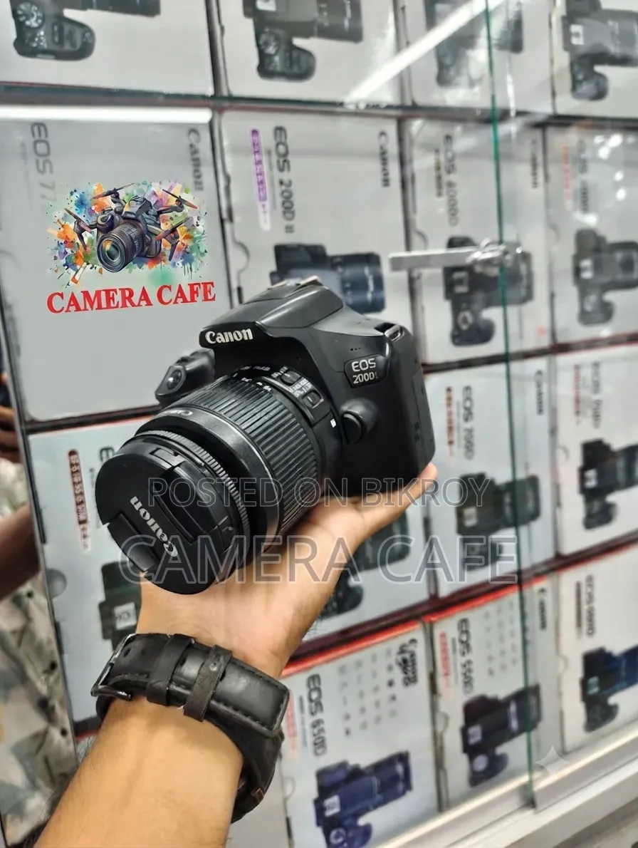 Canon 2000d Body With Canon 18/55mm Is Lens