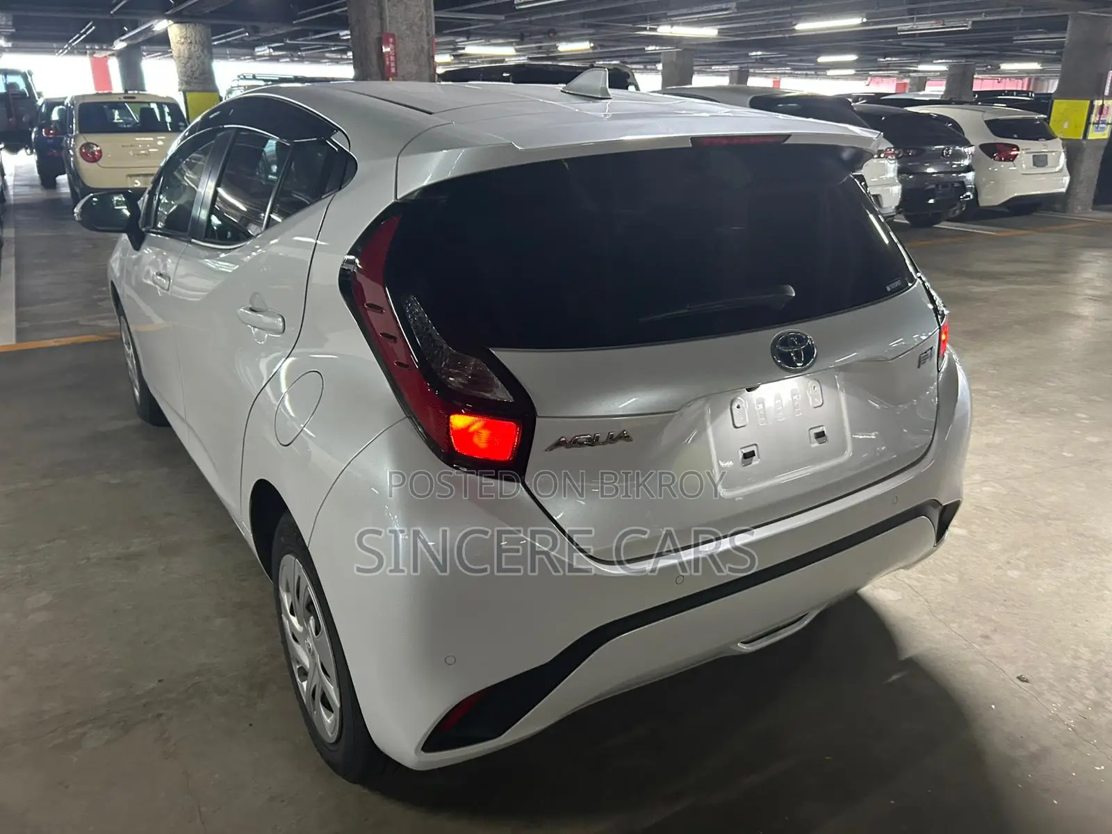 Toyota Aqua 2022 Pearl