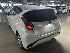 Toyota Aqua 2022 Pearl