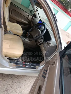 Toyota Corolla 2000 Silver