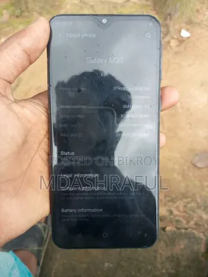 Samsung Galaxy M20 32 GB Black