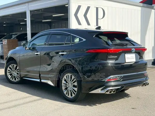 Toyota Harrier 2022 Black