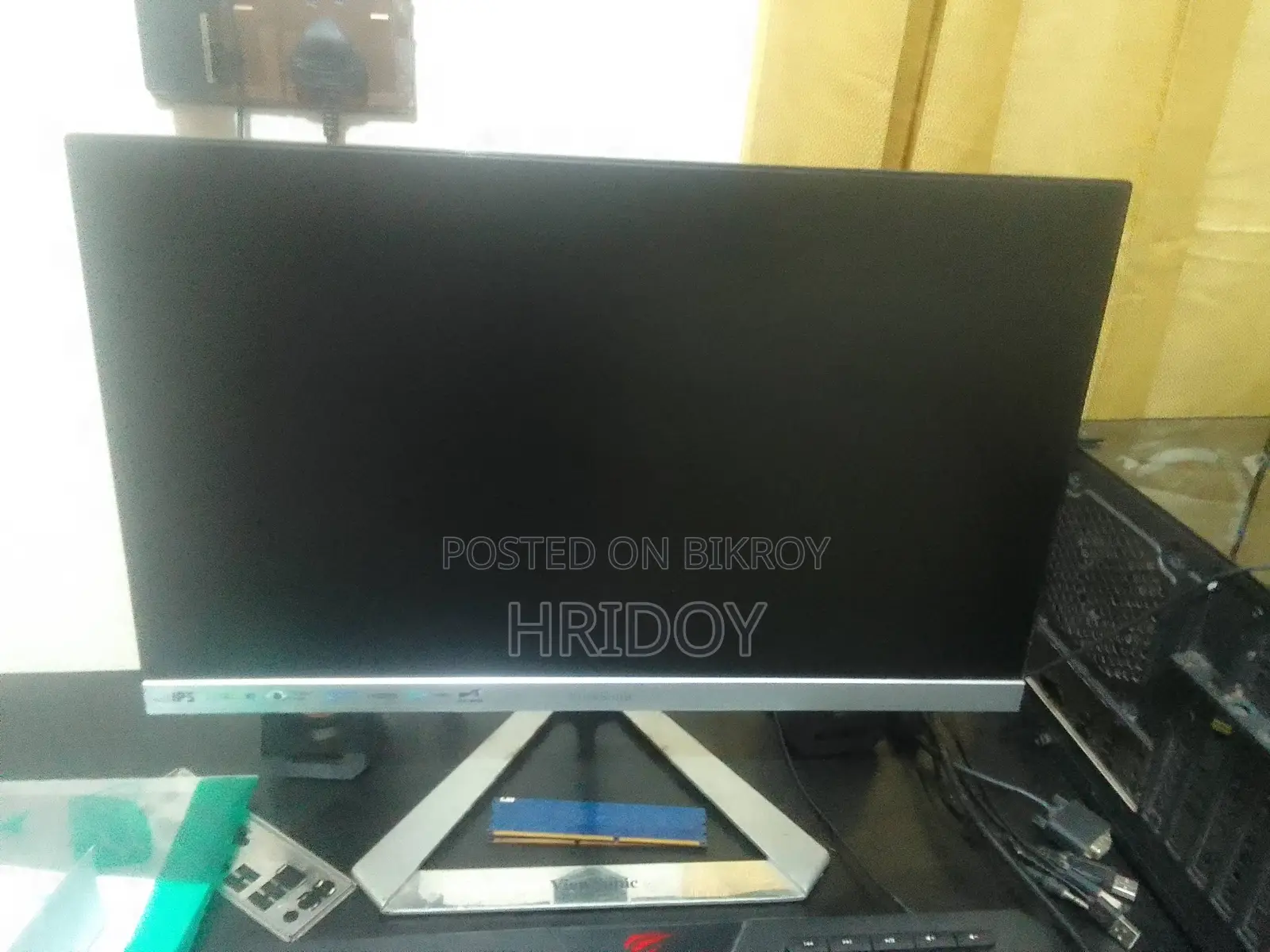 22" Border Less Monitor
