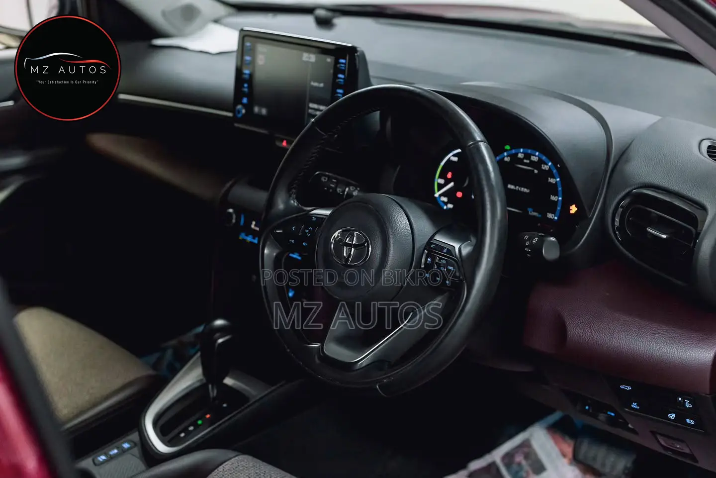Toyota Yaris Cross 1.5 Hybrid AWD 2022 Red