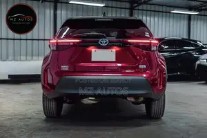 Toyota Yaris Cross 1.5 Hybrid AWD 2022 Red
