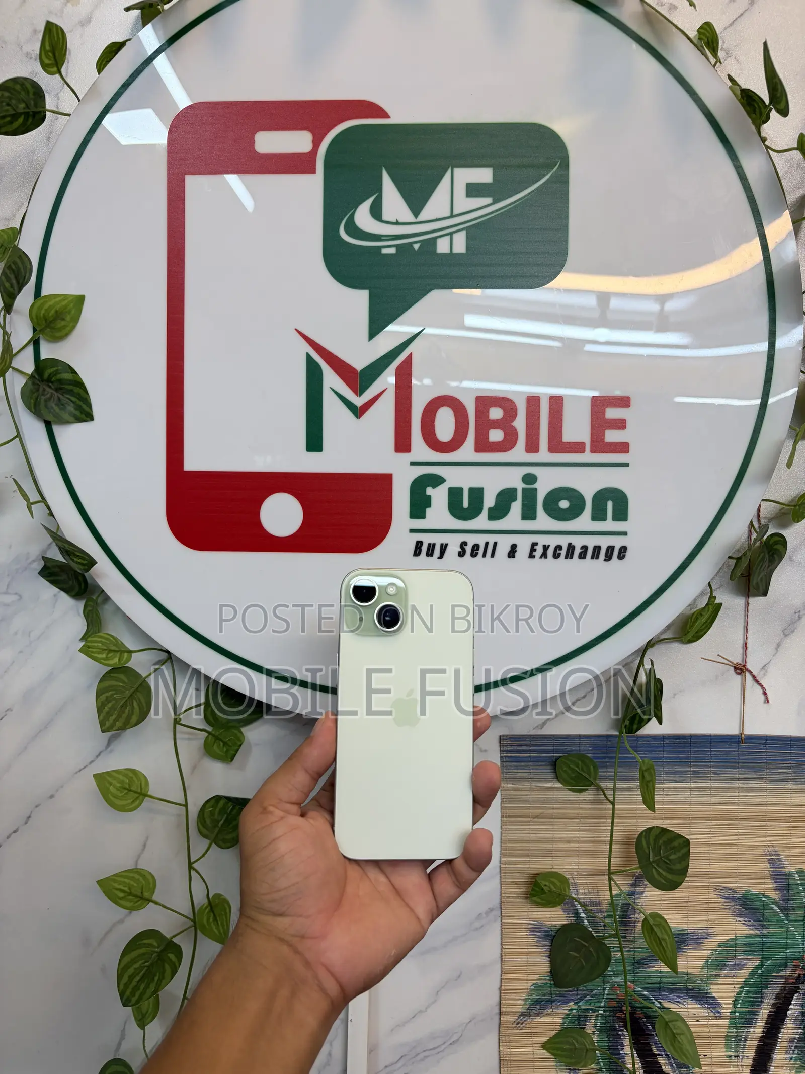 Apple iPhone 15 128 GB Green