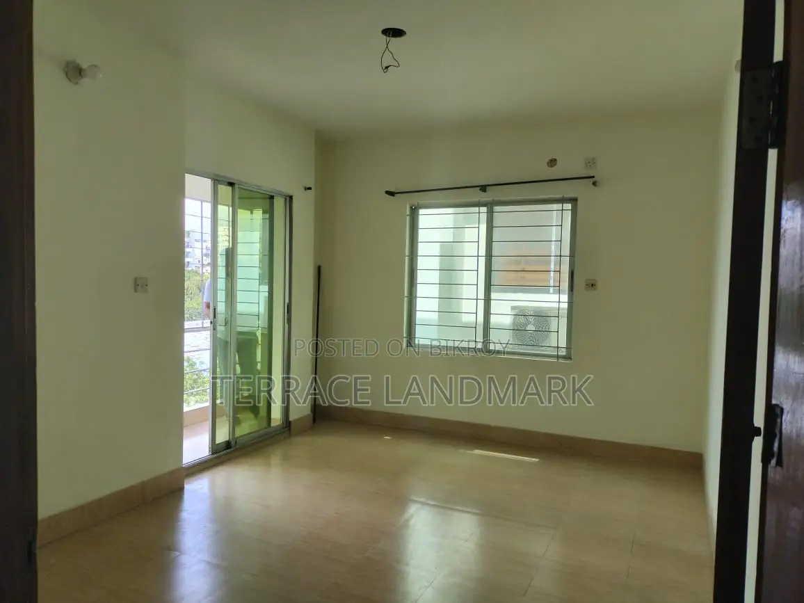 20-bedroom House in Basundhara for Sale
