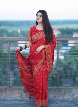 প্রিমিয়াম জাপানি সিল্ক শাড়ী
সাথে ম্যাচিং ব্লাউজ পিস✅🥰