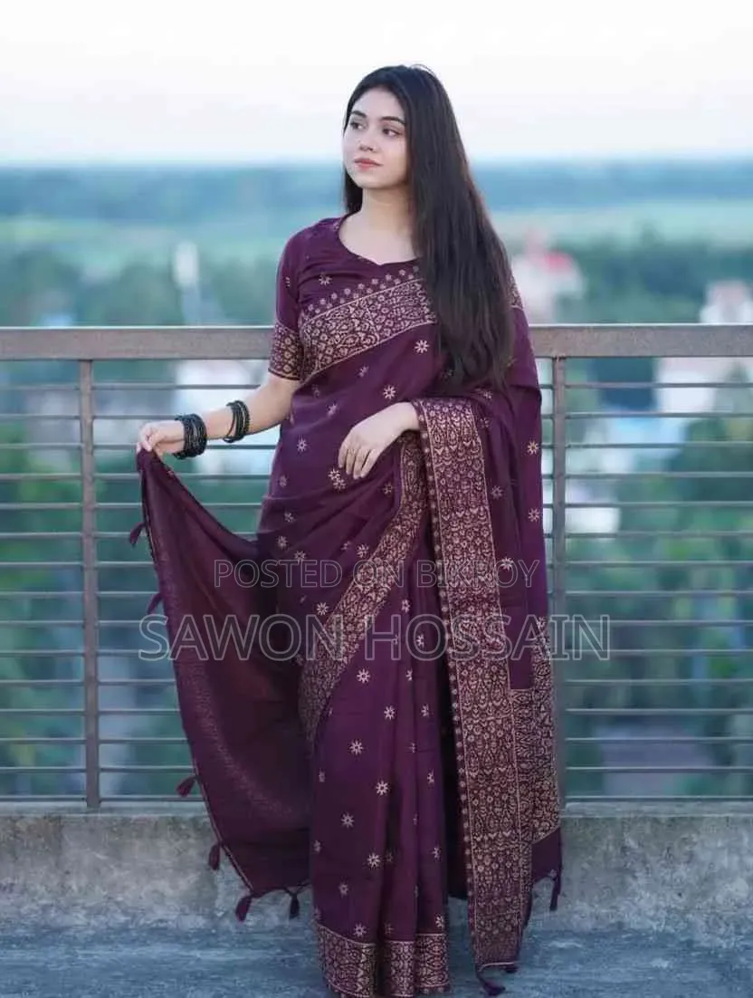 প্রিমিয়াম জাপানি সিল্ক শাড়ী
সাথে ম্যাচিং ব্লাউজ পিস✅🥰