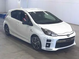 Toyota Aqua 2021 Pearl