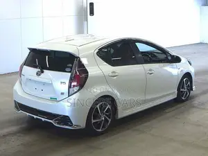 Toyota Aqua 2021 Pearl