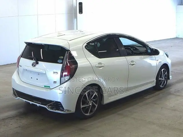Toyota Aqua 2021 Pearl