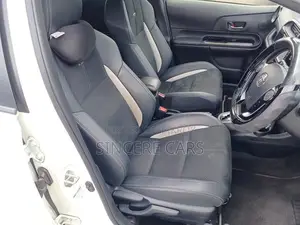 Toyota Aqua 2021 Pearl
