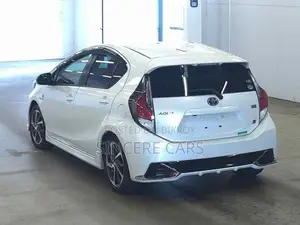 Toyota Aqua 2021 Pearl