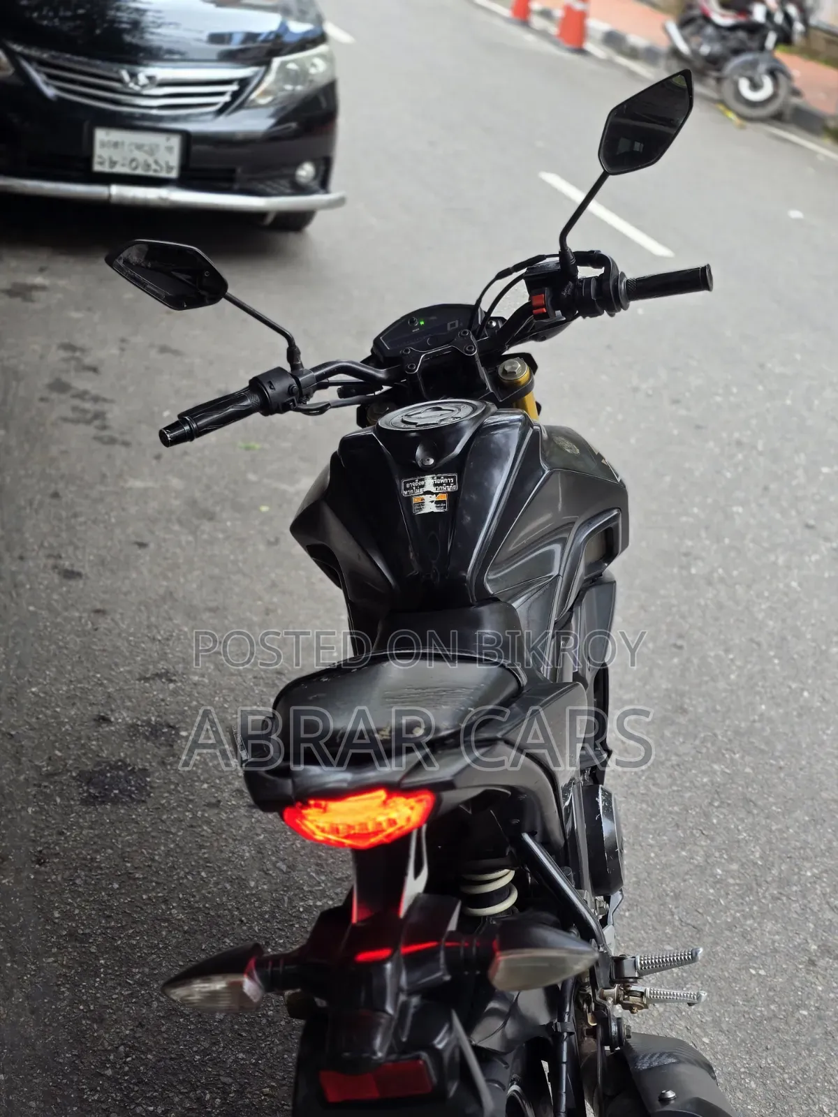 ইয়ামাহা ২০১৬ ব্ল্যাক