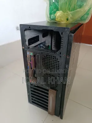 Desktop Computer HP 200 G4 2GB Intel Core i5 eMMC 500GB