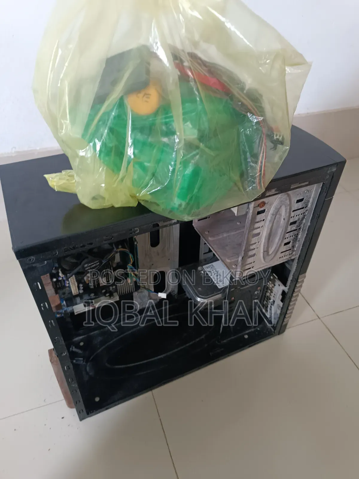 Desktop Computer HP 200 G4 2GB Intel Core i5 eMMC 500GB