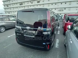 Toyota Esquire 2021 Black