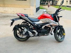 Suzuki Gixxer Fi ABS 2024 Red