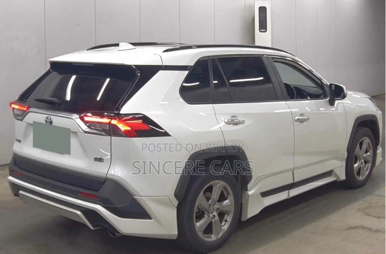 Toyota RAV4 2021 Pearl
