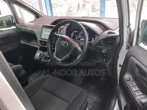 Toyota Noah 2021 Pearl