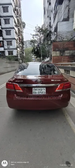 টয়োটা প্রিমিয়ো ২০১১ লাল