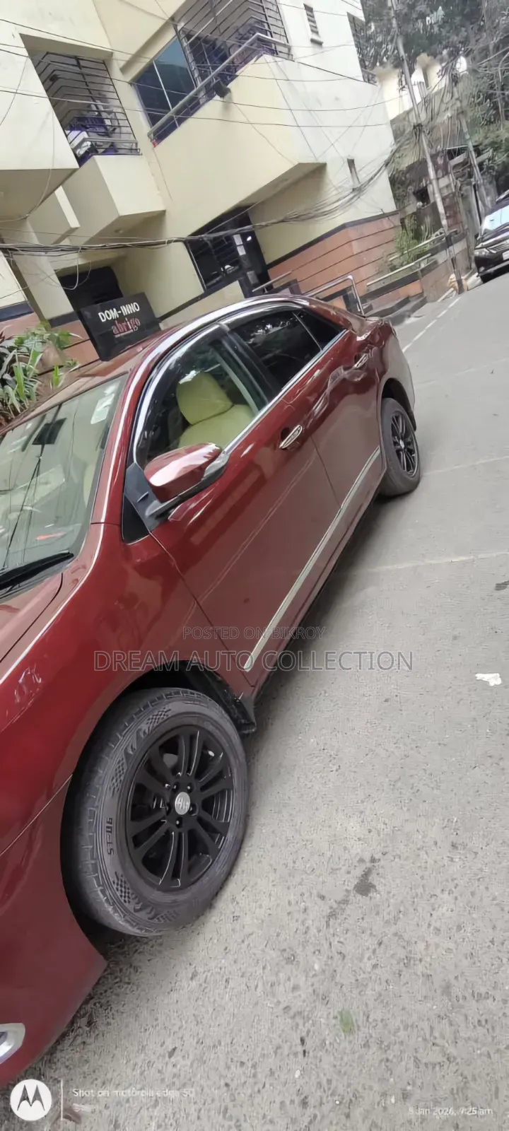 টয়োটা প্রিমিয়ো ২০১১ লাল