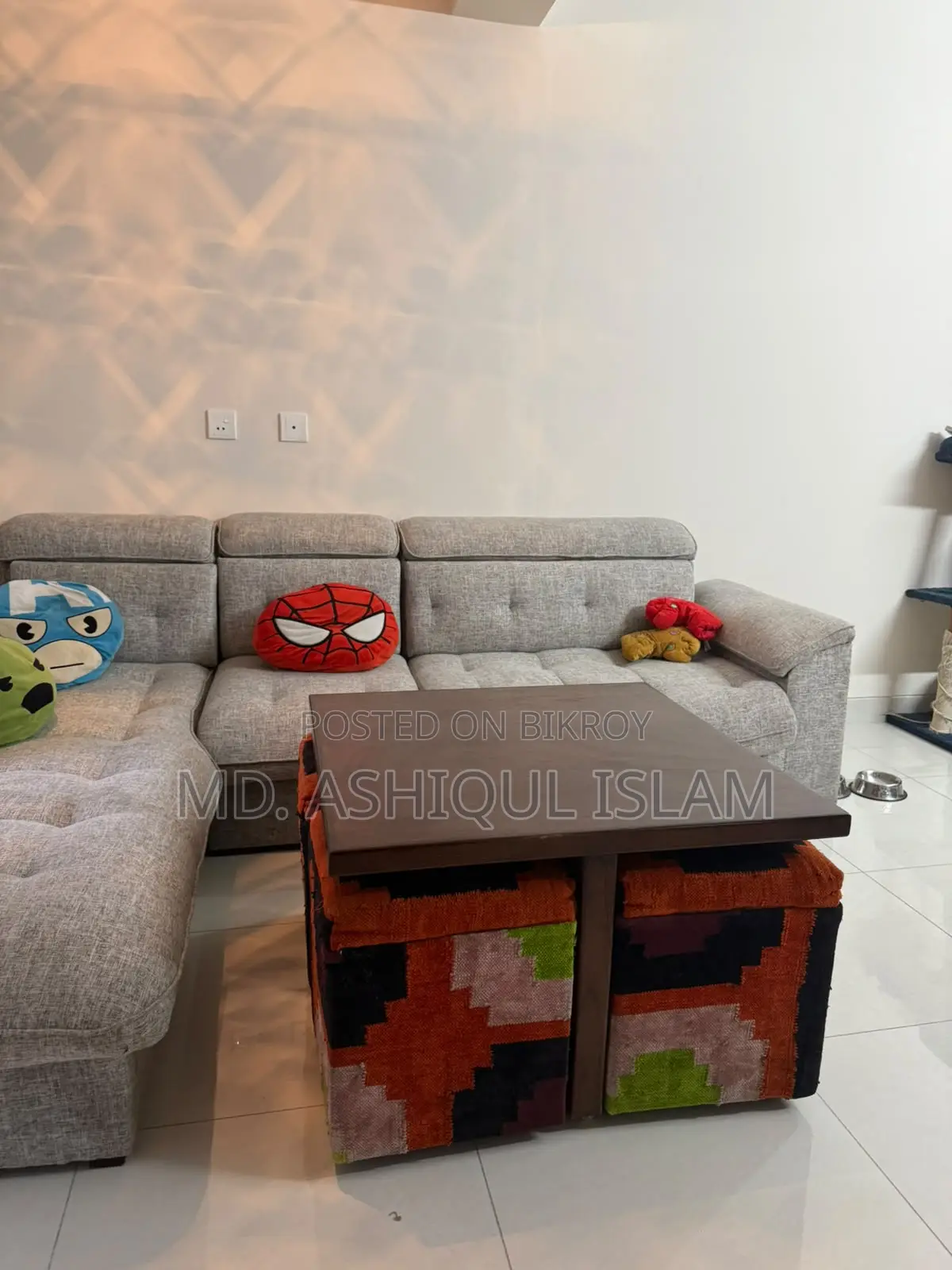 Coffee Table With 4 Stools (With Wheels)