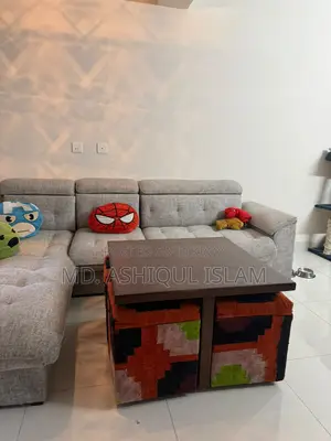 Coffee Table With 4 Stools (With Wheels)
