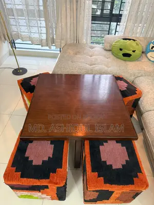 Coffee Table With 4 Stools (With Wheels)