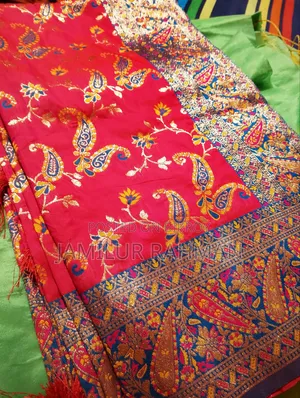 Saree for sale with free size blouse