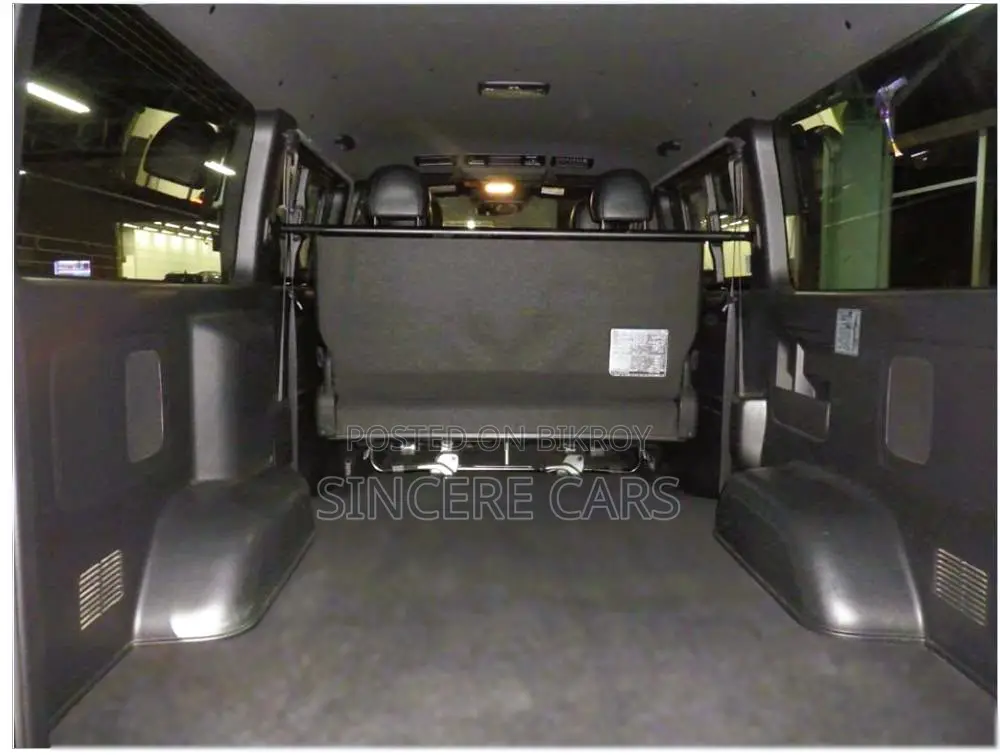 Toyota HiAce 2022 Black