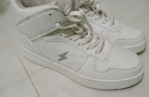 Apex Sprint Sneakers