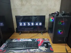 Desktop Computer 8GB Intel Core I5 HDD+SSD 640GB