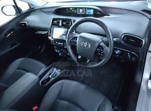 Toyota Prius 2021 Silver