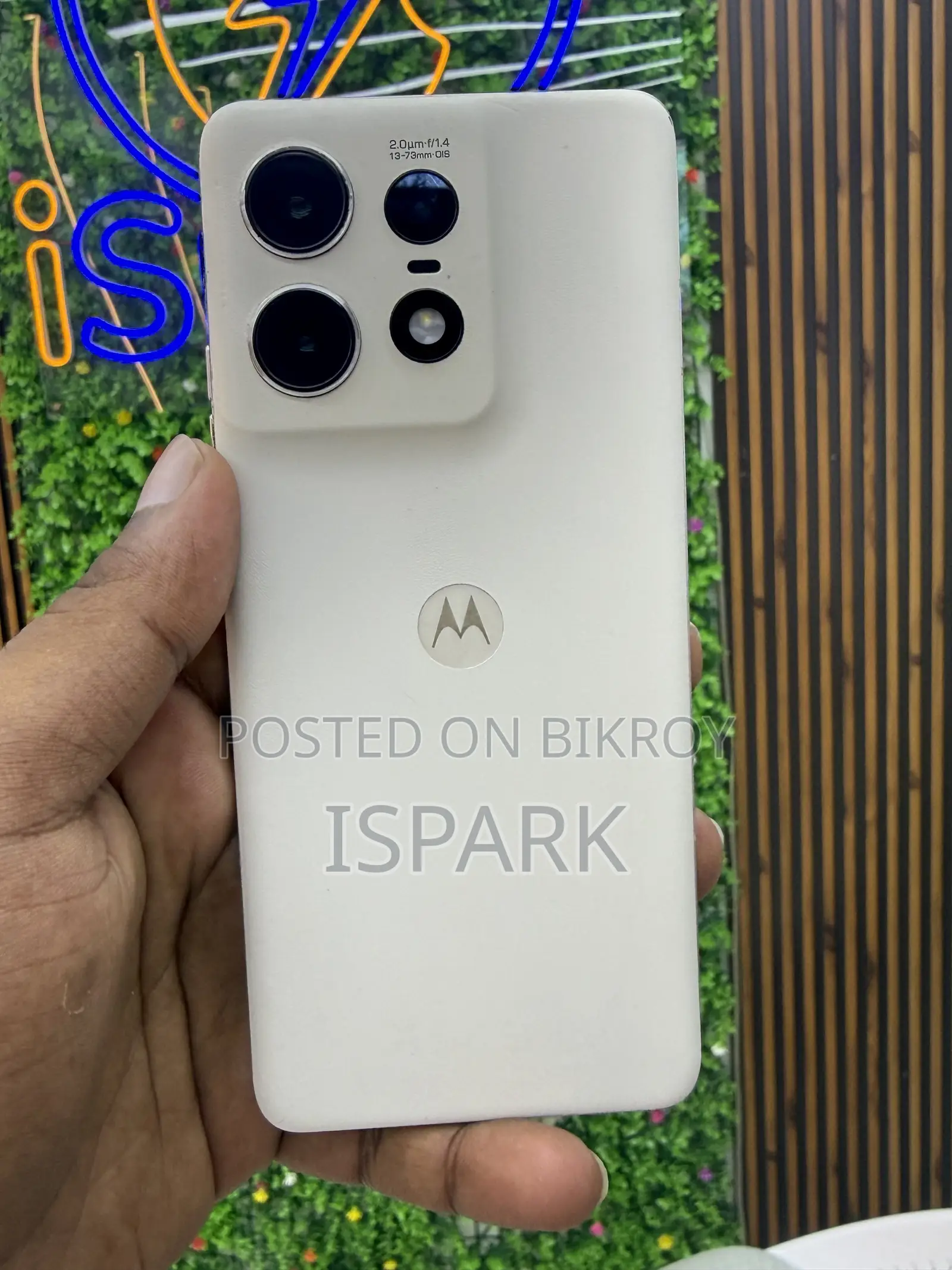 মটোরোলা এজ ৫০ প্রো ২৫৬ জিবি