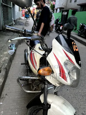 টিভিএস মেট্রো ২০১৬ সাদা