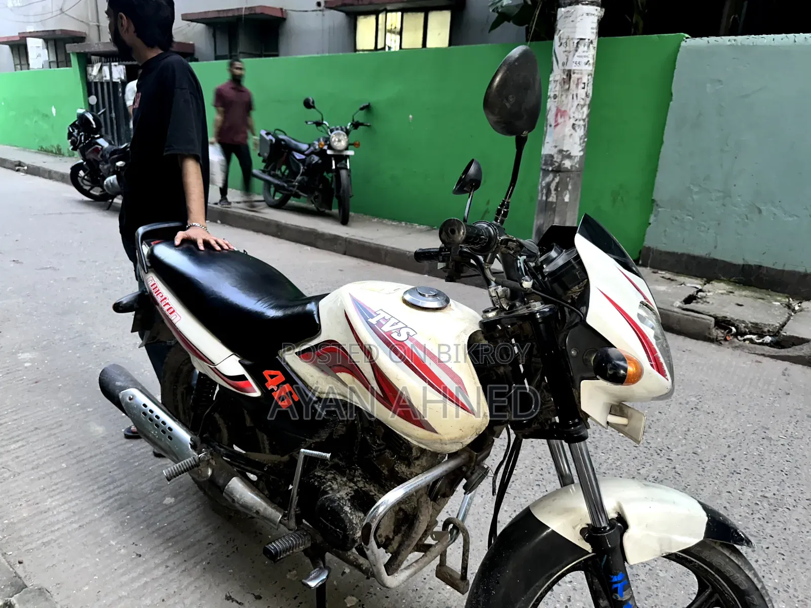 টিভিএস মেট্রো ২০১৬ সাদা