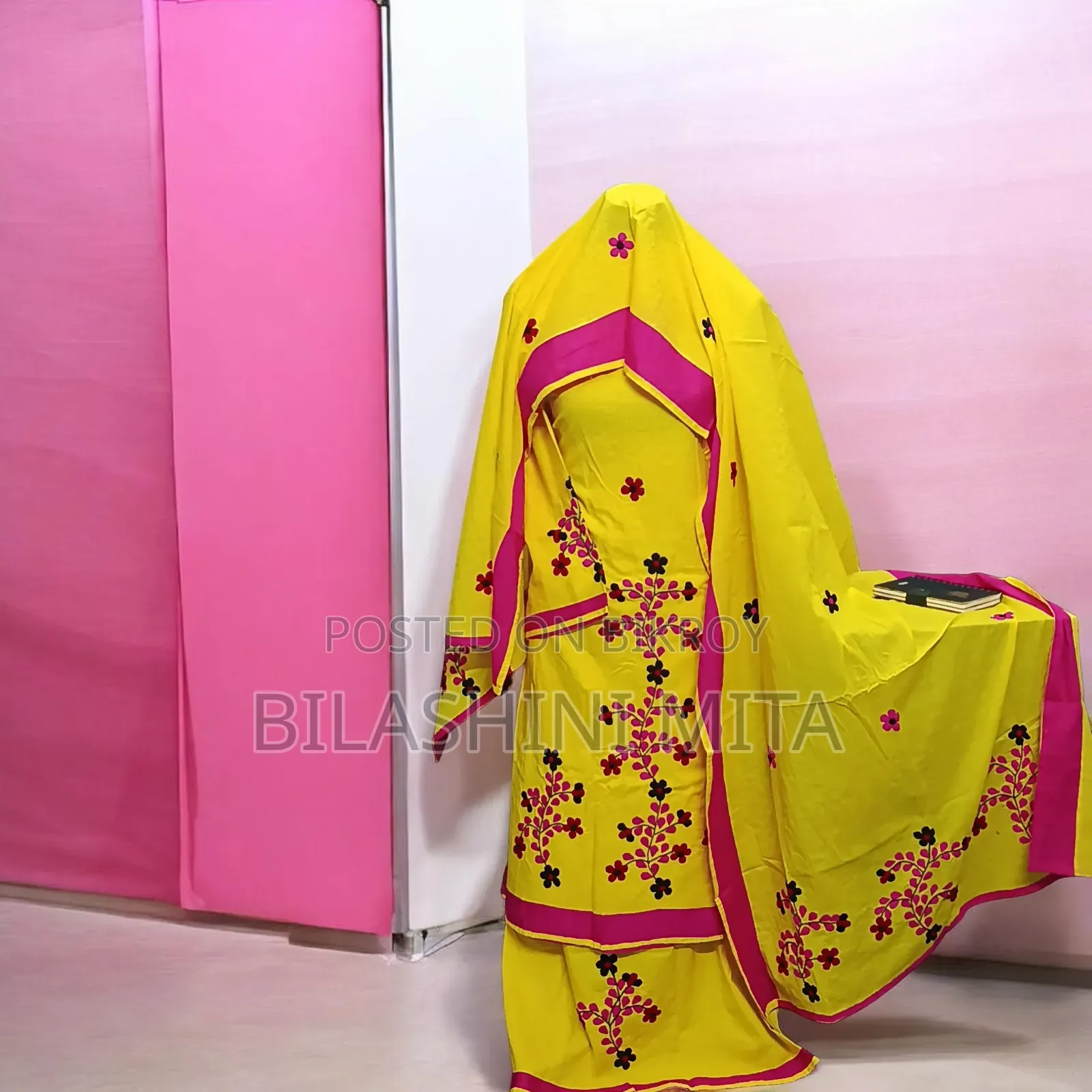 Applique Three-Piece