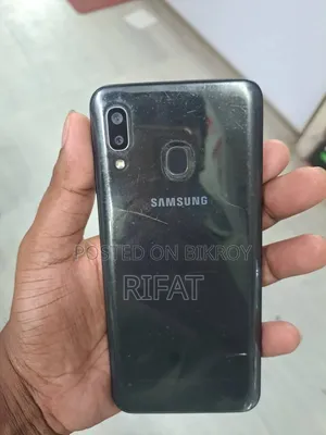 Samsung Galaxy A20 32 GB Black