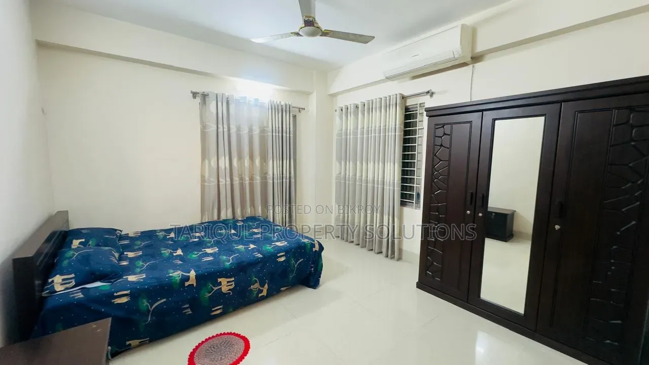 আফতাব নগরে ভাড়ার জন্য ৪ বেডরুমের ফার্নিশড অ্যাপার্টমেন্ট