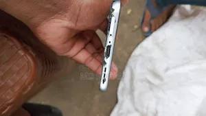 Infinix Hot 60 Pro+ 128 GB White