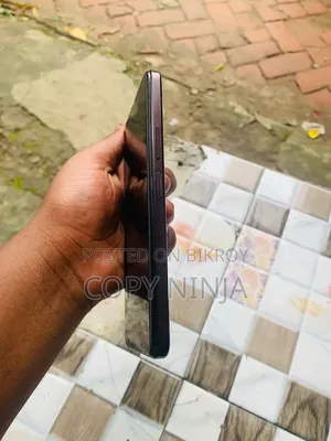 Vivo Y18 128 GB