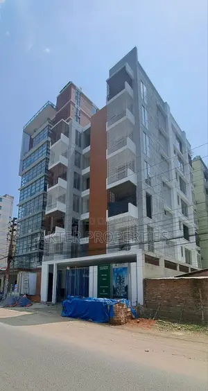 4-Bedroom Apartment in Aftab Nagar for sale