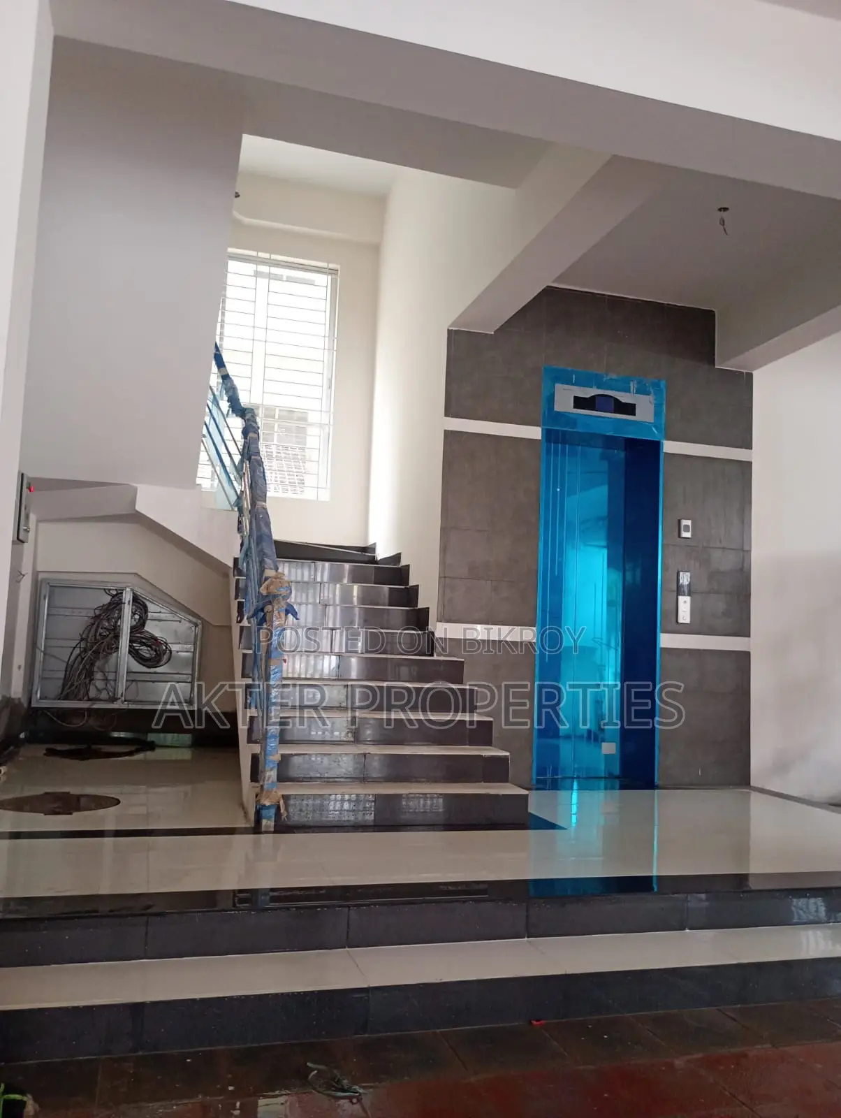 4-Bedroom Apartment in Aftab Nagar for sale
