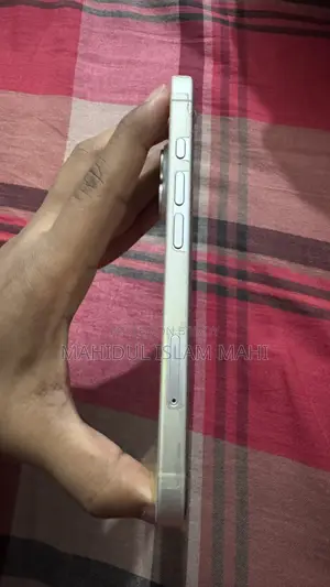 Apple iPhone 16 128 GB White