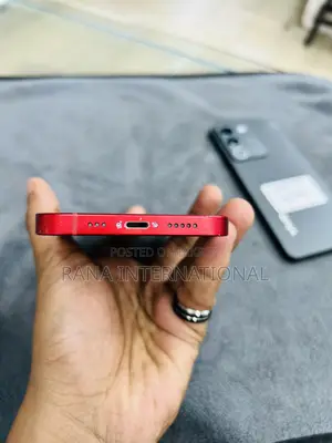 Apple iPhone 13 128 GB Red