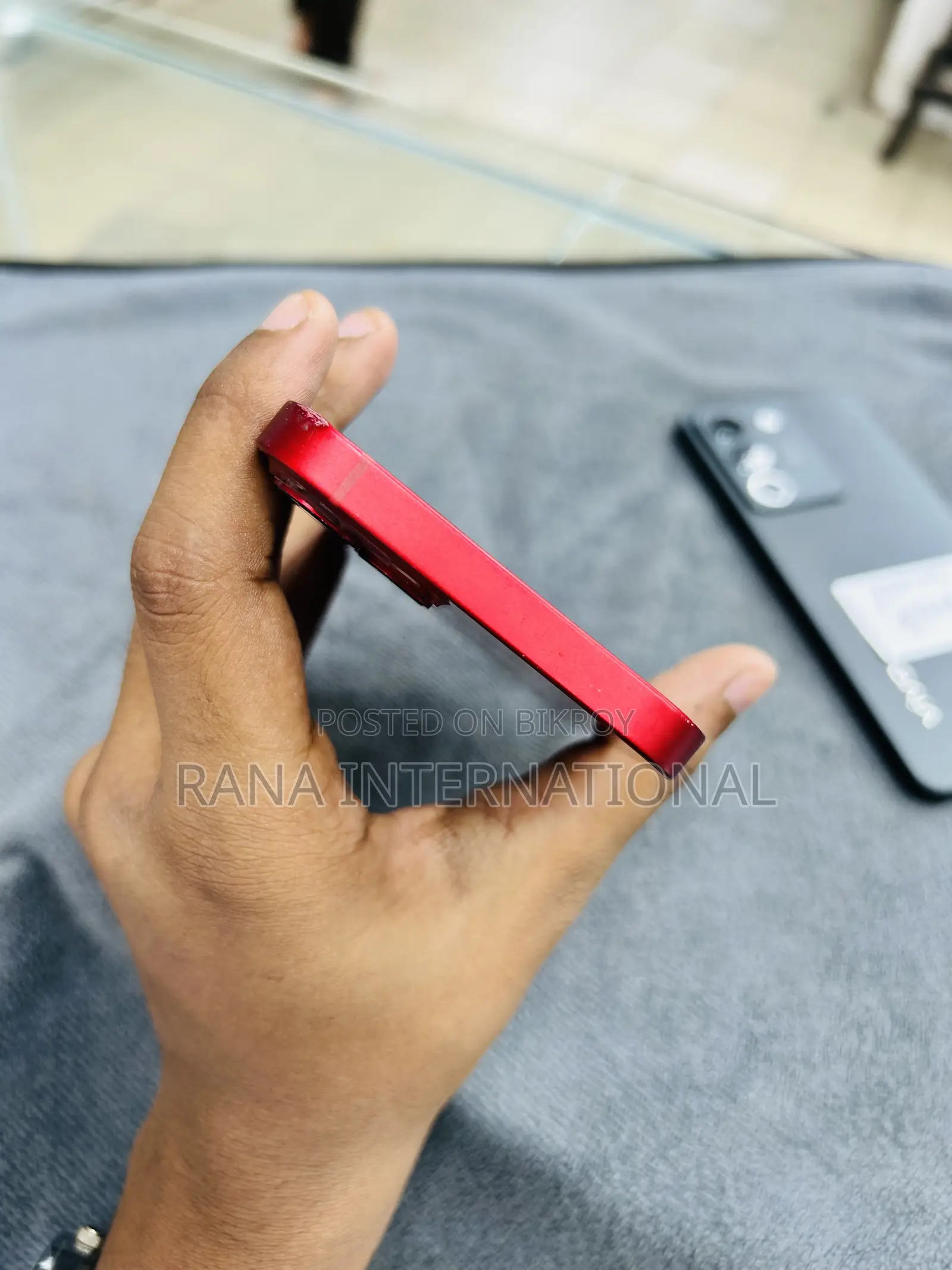 Apple iPhone 13 128 GB Red
