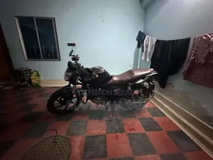 কিওয়ে আরকেএস ১২৫ ২০২২ কালো