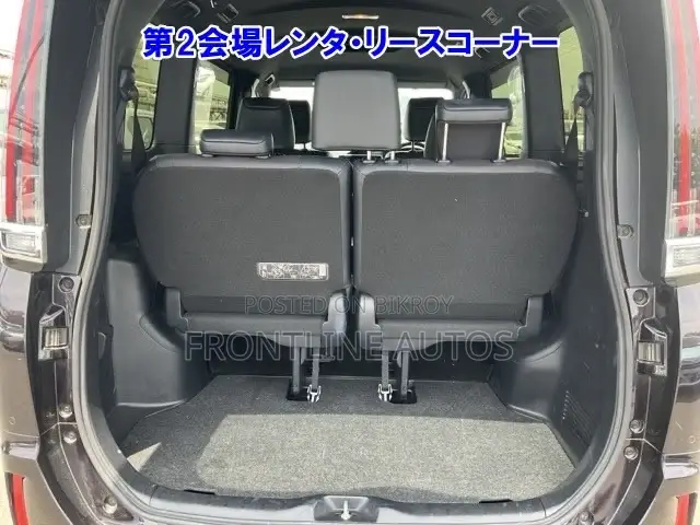 New Toyota Esquire 2.0 AWD (7 seater) 2021 Black